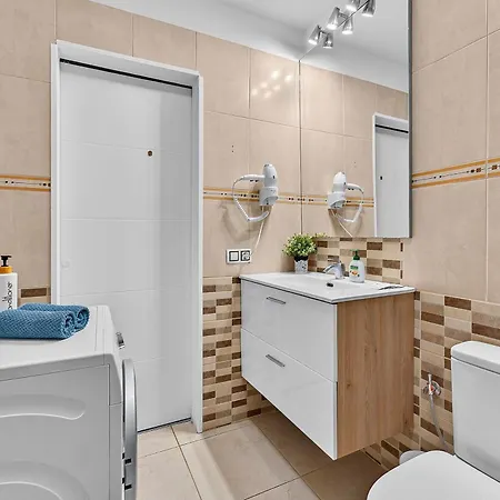 Appartamento Pool View Albatros 415b
